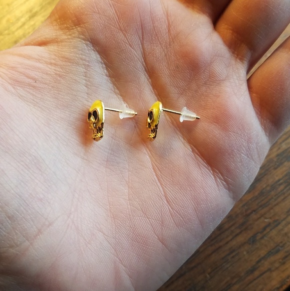 NWOT Adorable Yellow, Black & Gold Skull Studs - Picture 4 of 4